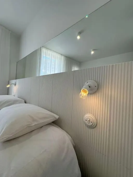 Apartment Maison Lyo - Luxueuse Suite - King Size & Baignoire Cannes