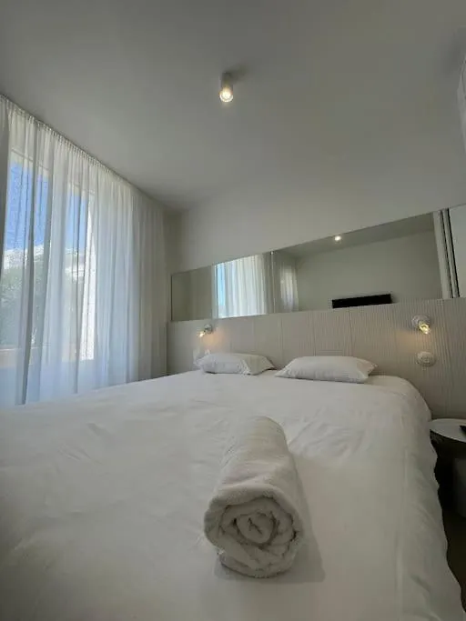 Maison Lyo - Luxueuse Suite - King Size & Baignoire Cannes